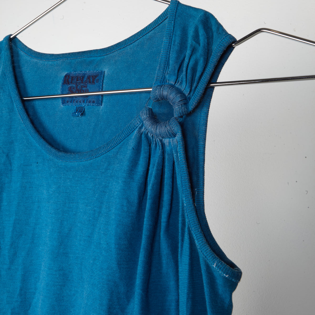 RING DETAILED TANK TOP