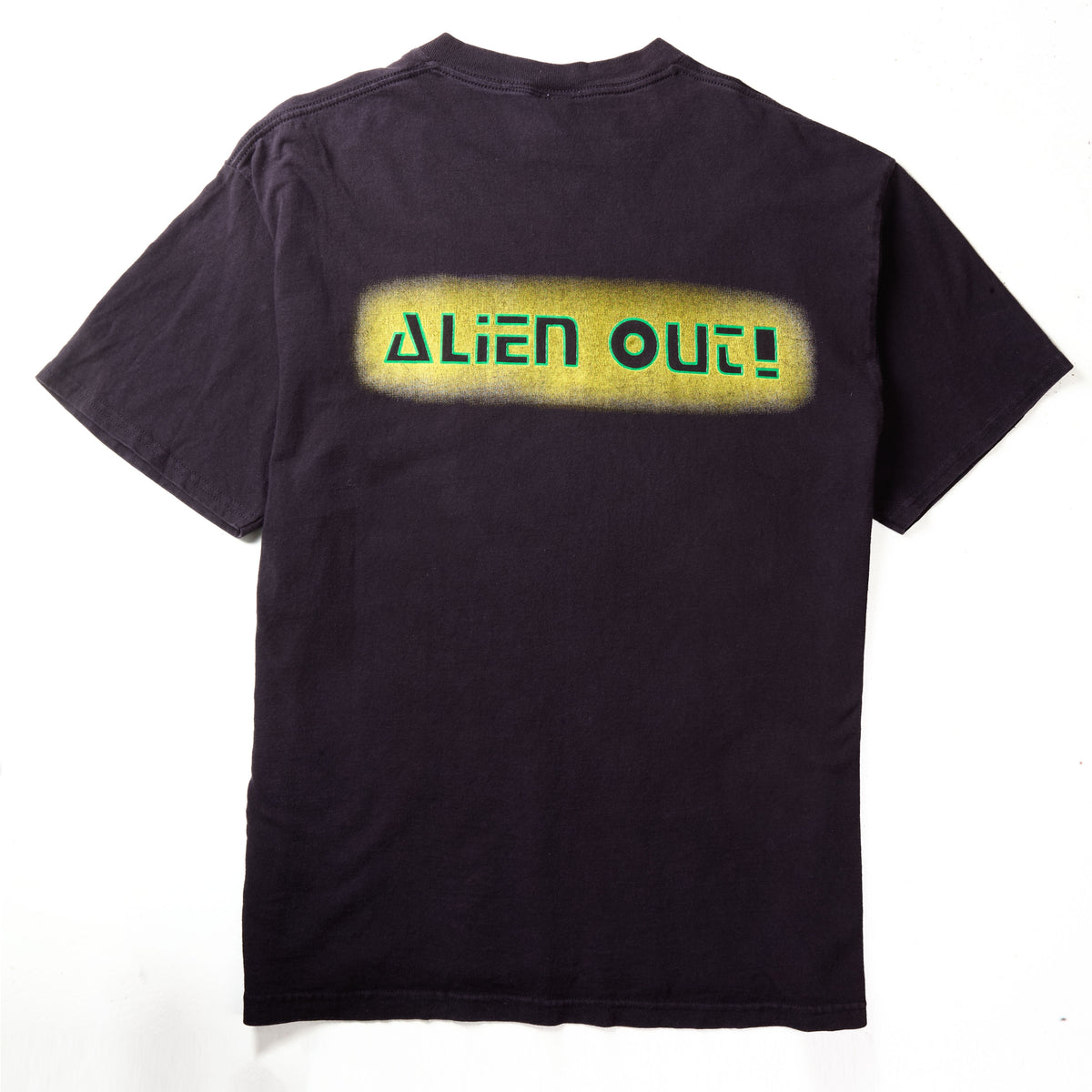 VTG 90s LOONEY TUNES ALIEN OUT TEE