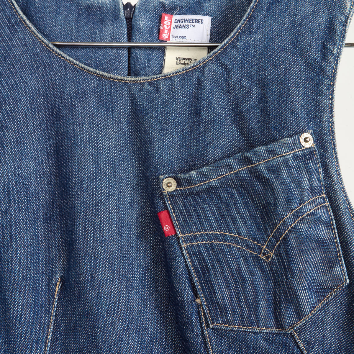 LEVIS ENGINEERED DRESS