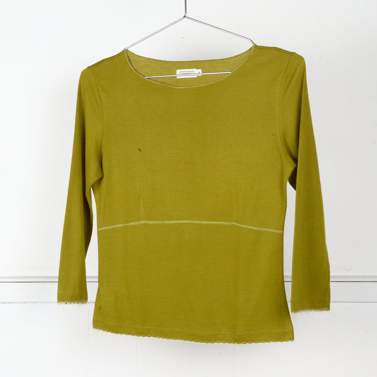 CHARTREUSE 3/4 SLEEVE TOP